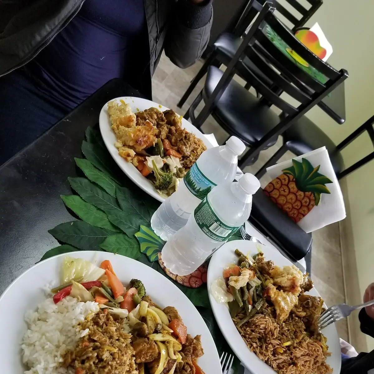 Curry Chicken White Rice Mac & Cheese and Veggies