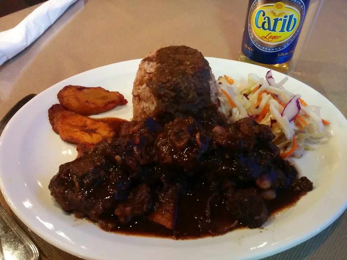 Oxtail Rice and Peas Plantain