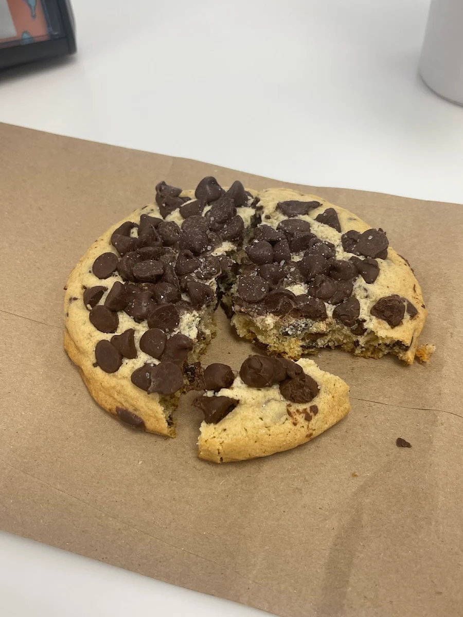 Chocolate Chip Cookie