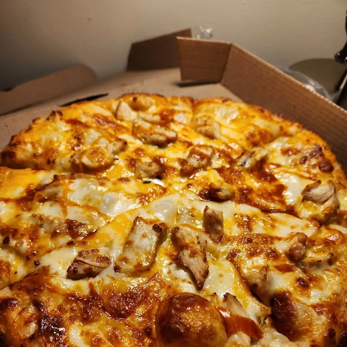 Buffalo Chicken Pan Pizza