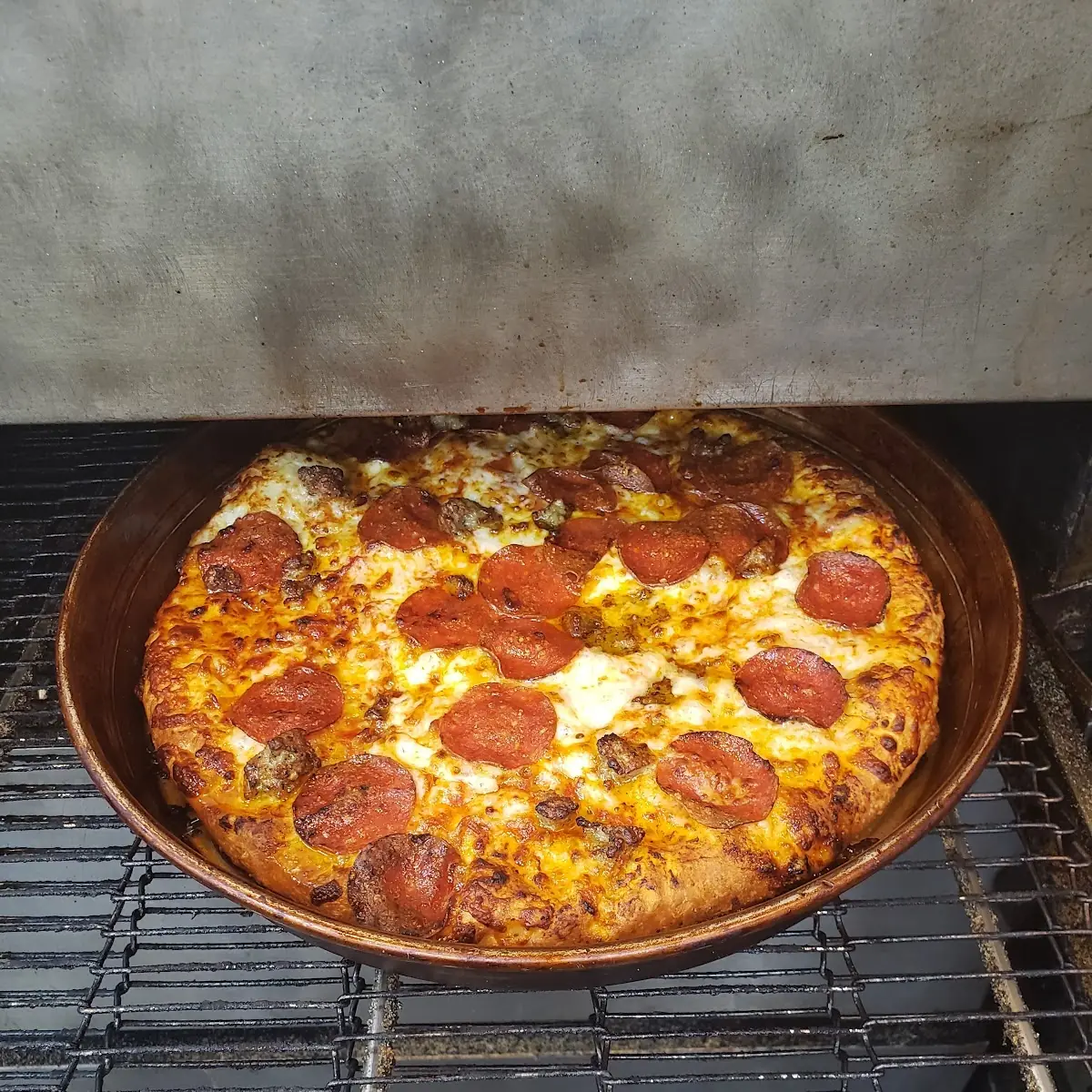 Pan Pizza Pepperoni