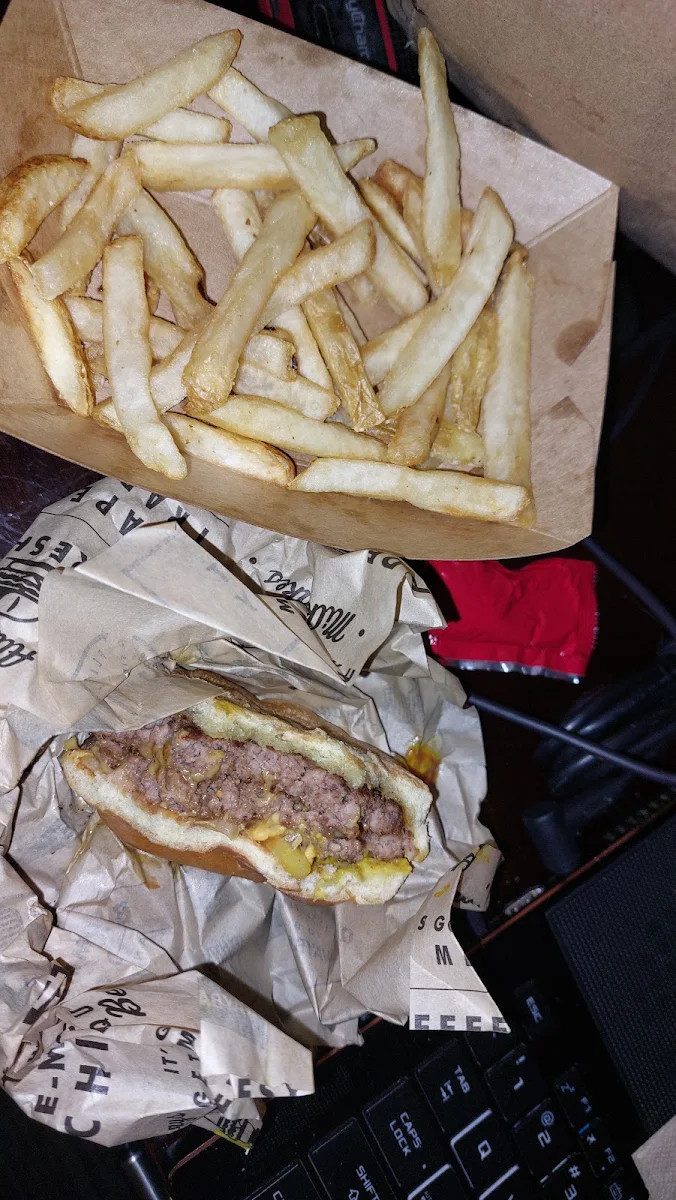 Classic Burger with Fries, Wayback Burgers