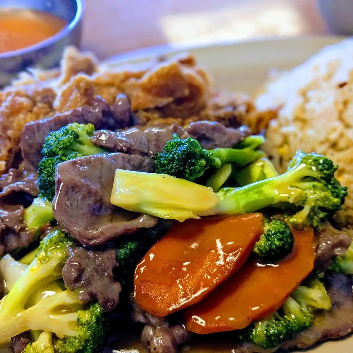 Beef Broccoli & Lemon Chicken w Fried Rice