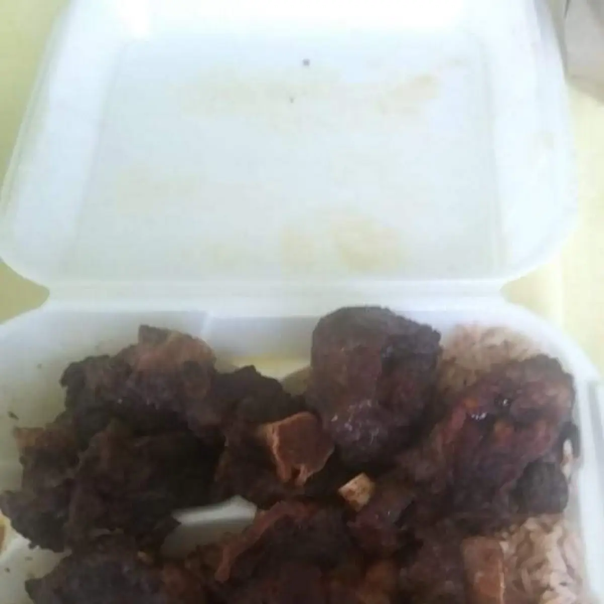 Large Oxtail with Rice and Peas