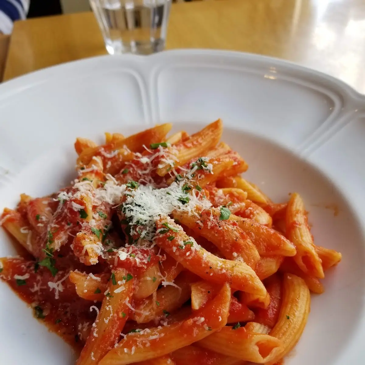 Penne Arrabbiata, Olivea