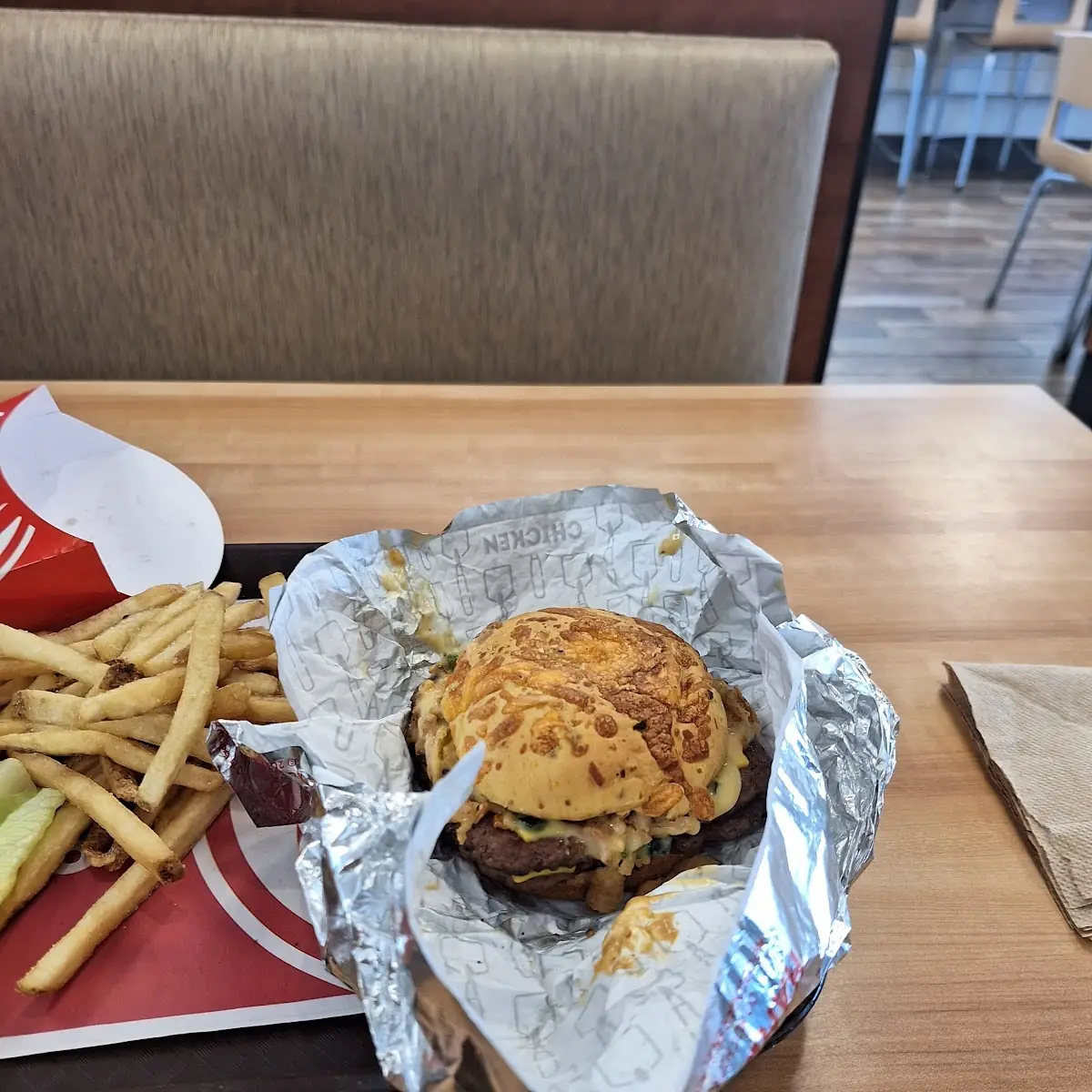 Loaded Nocheo Cheeseburger Combo