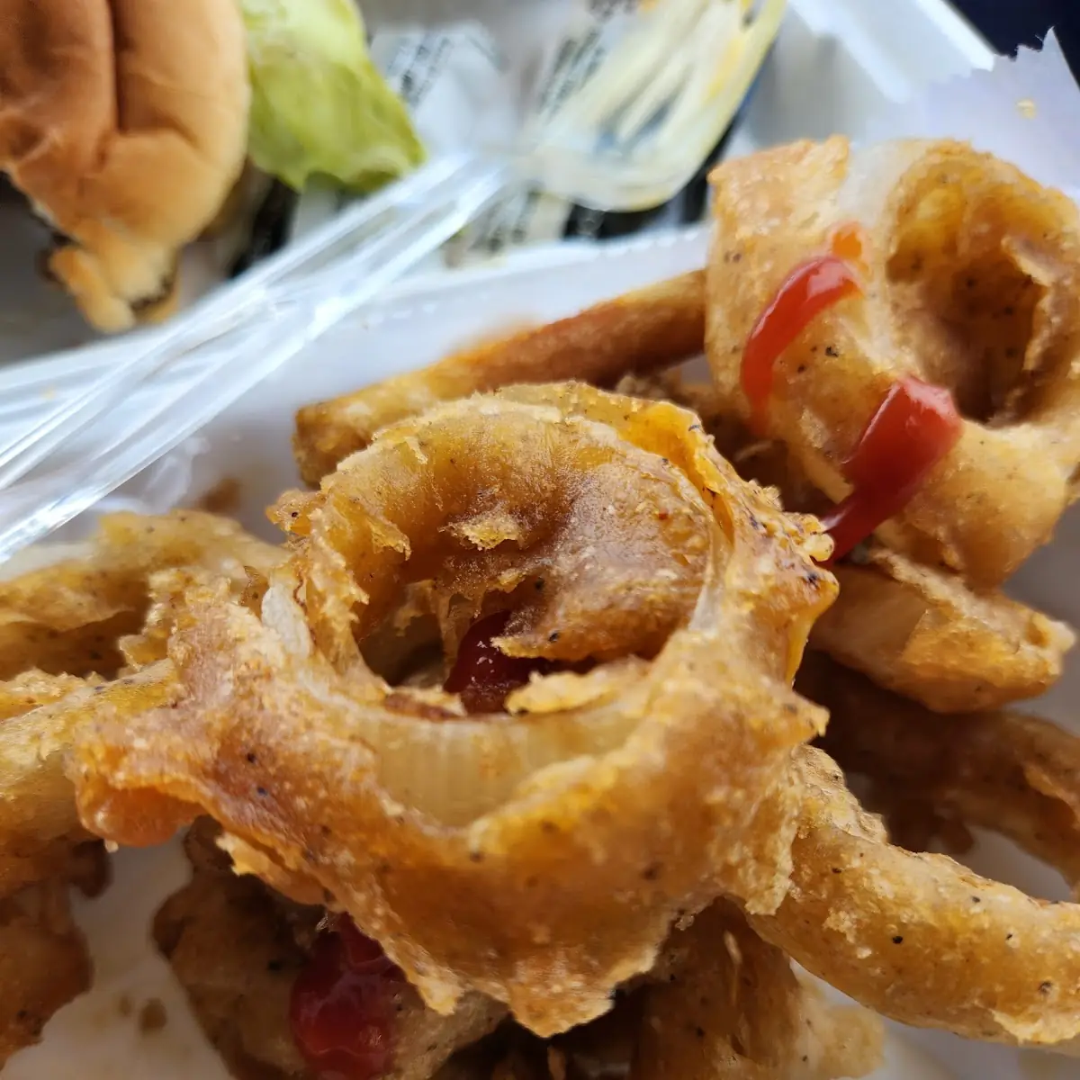 Tailgate(15 wings, 10 tenders, 20 chunks, large fry, large onion ring, 8 rolls, gal of tea