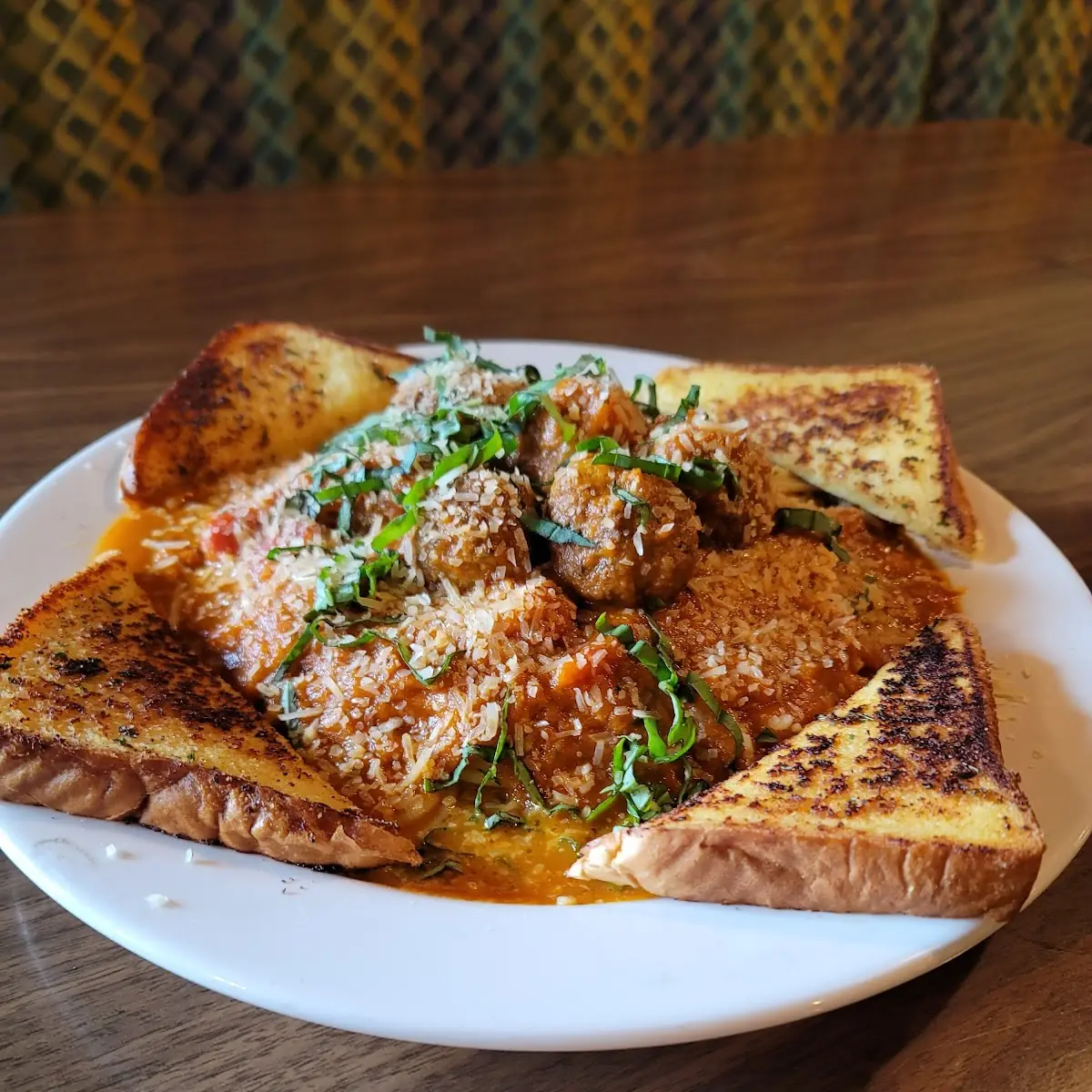 Spaghetti & Meatballs