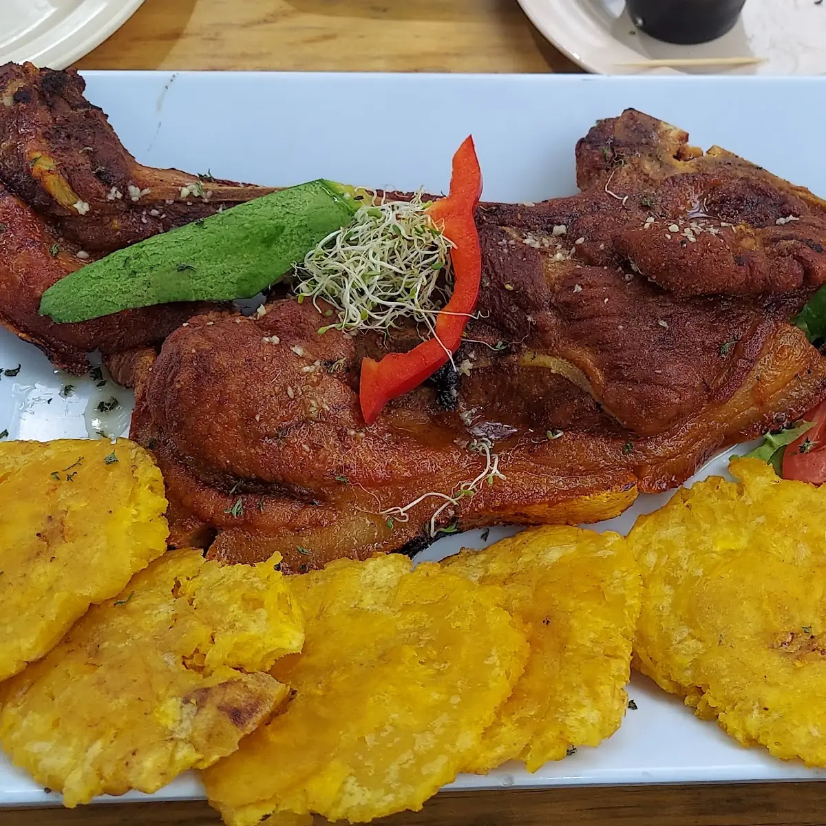 Chuleta Kankan Con Tostones
