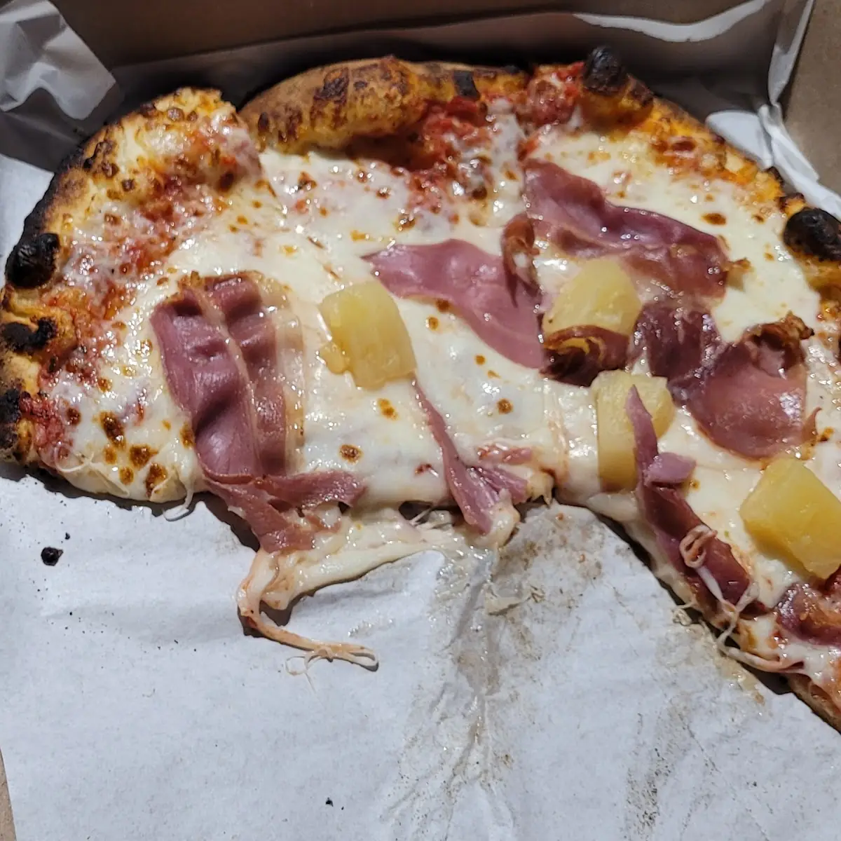 Hawaiian Pizza