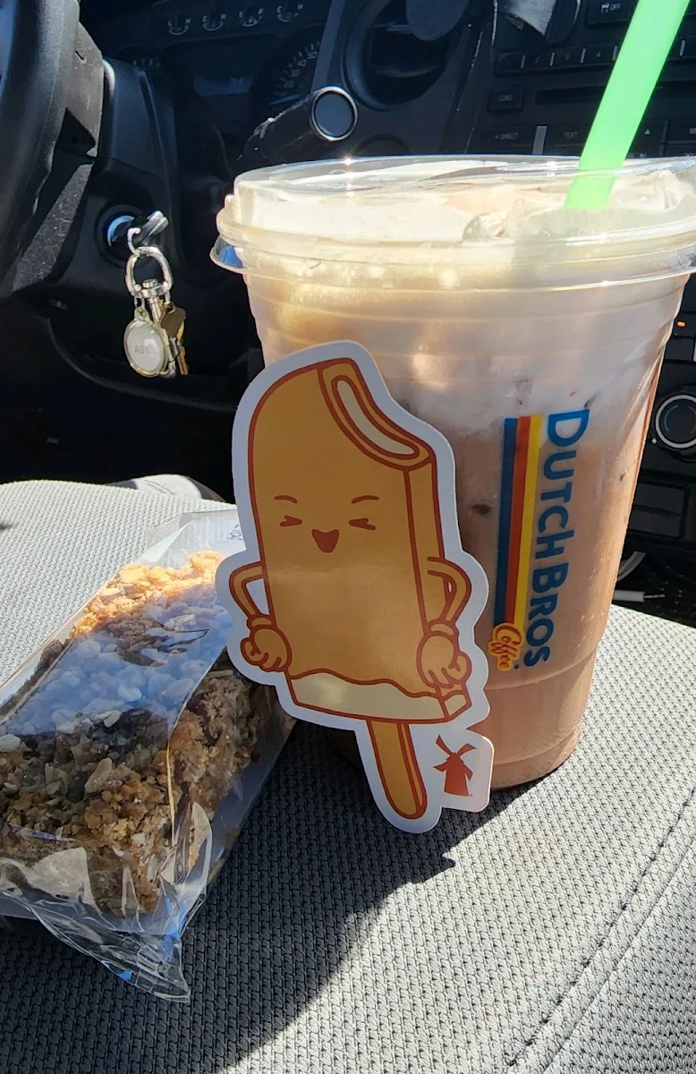 Oat Milk Cocomo & Granola Bar
