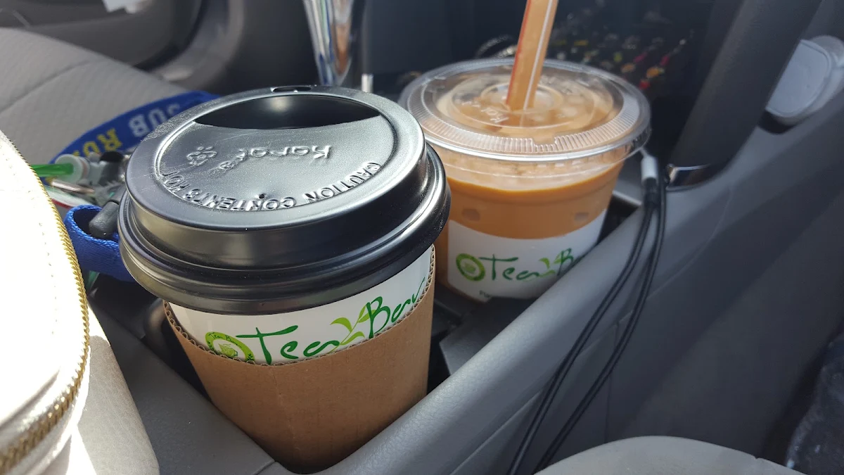 White Chocolate Mocha Coffee and Thai Tea Smoothie