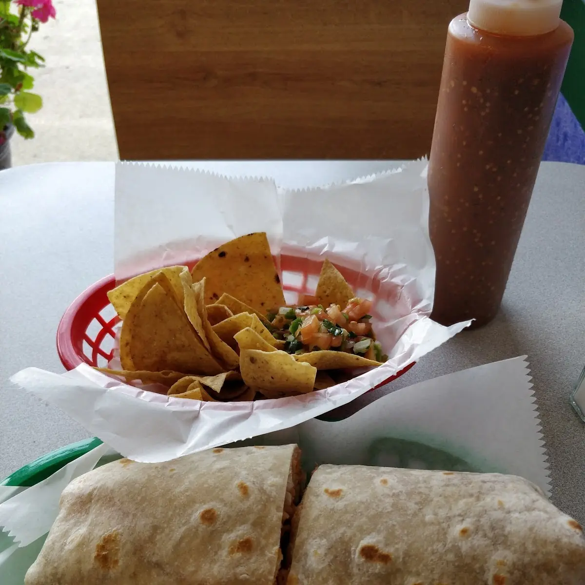 Huevo Con Papas Breakfast Burrito