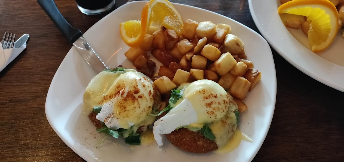 Crab Cake Benny