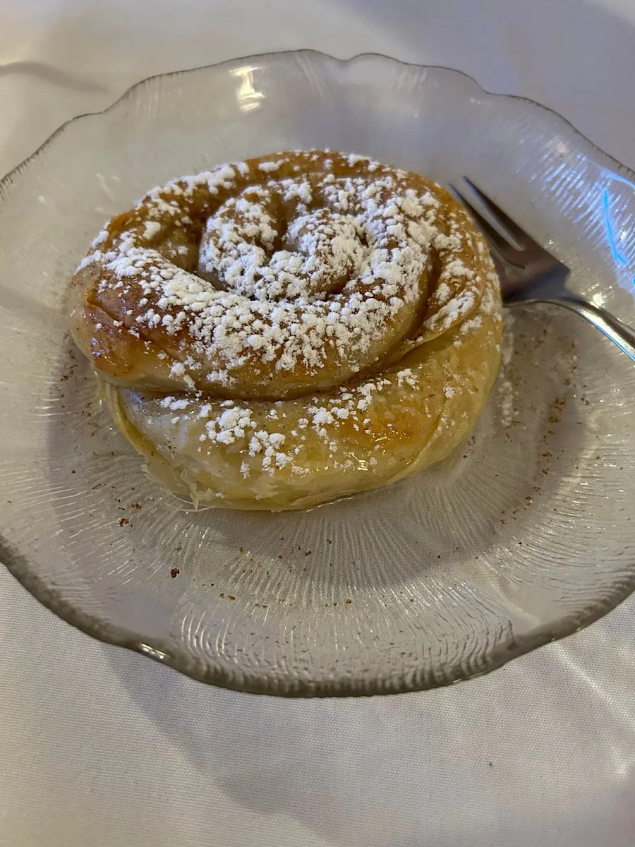 Highlights, Three Kretans Greek Restaurant