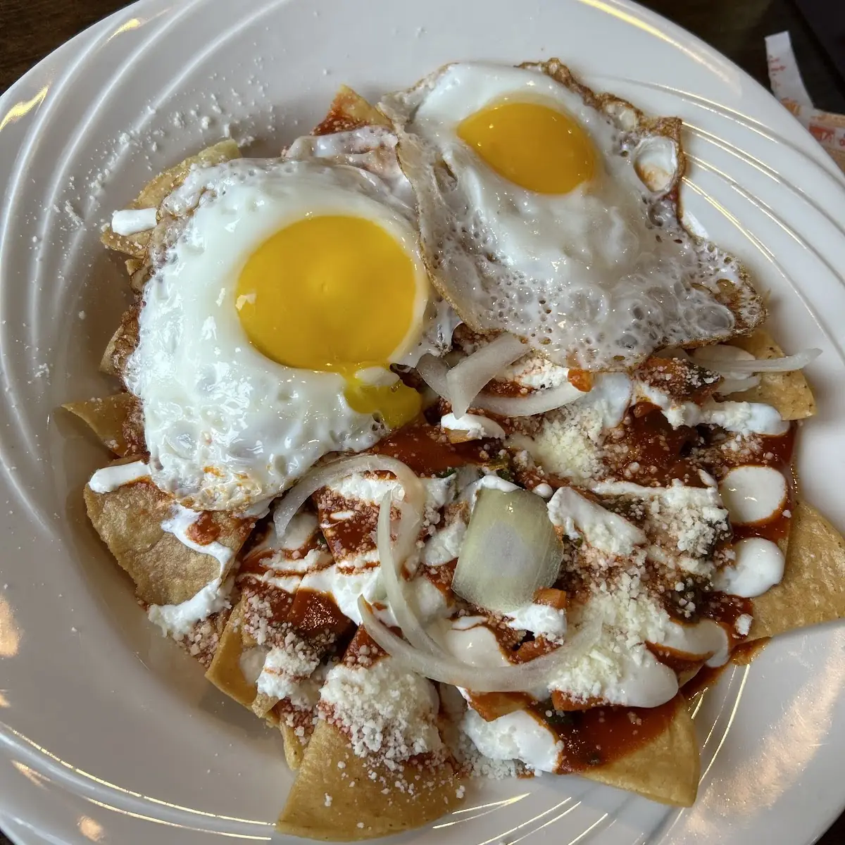 Chilaquiles Rojos Con Huevos