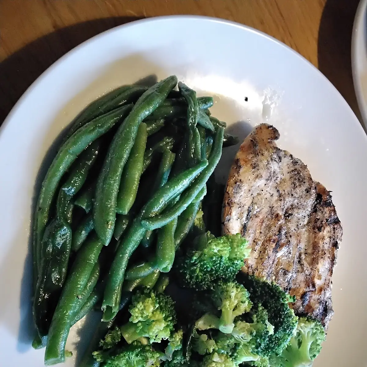 Grilled Chicken with Asparagus and Broccoli