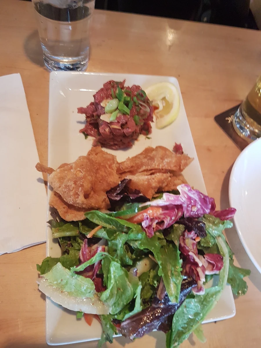 Beef Tartar, Pub du Parvis