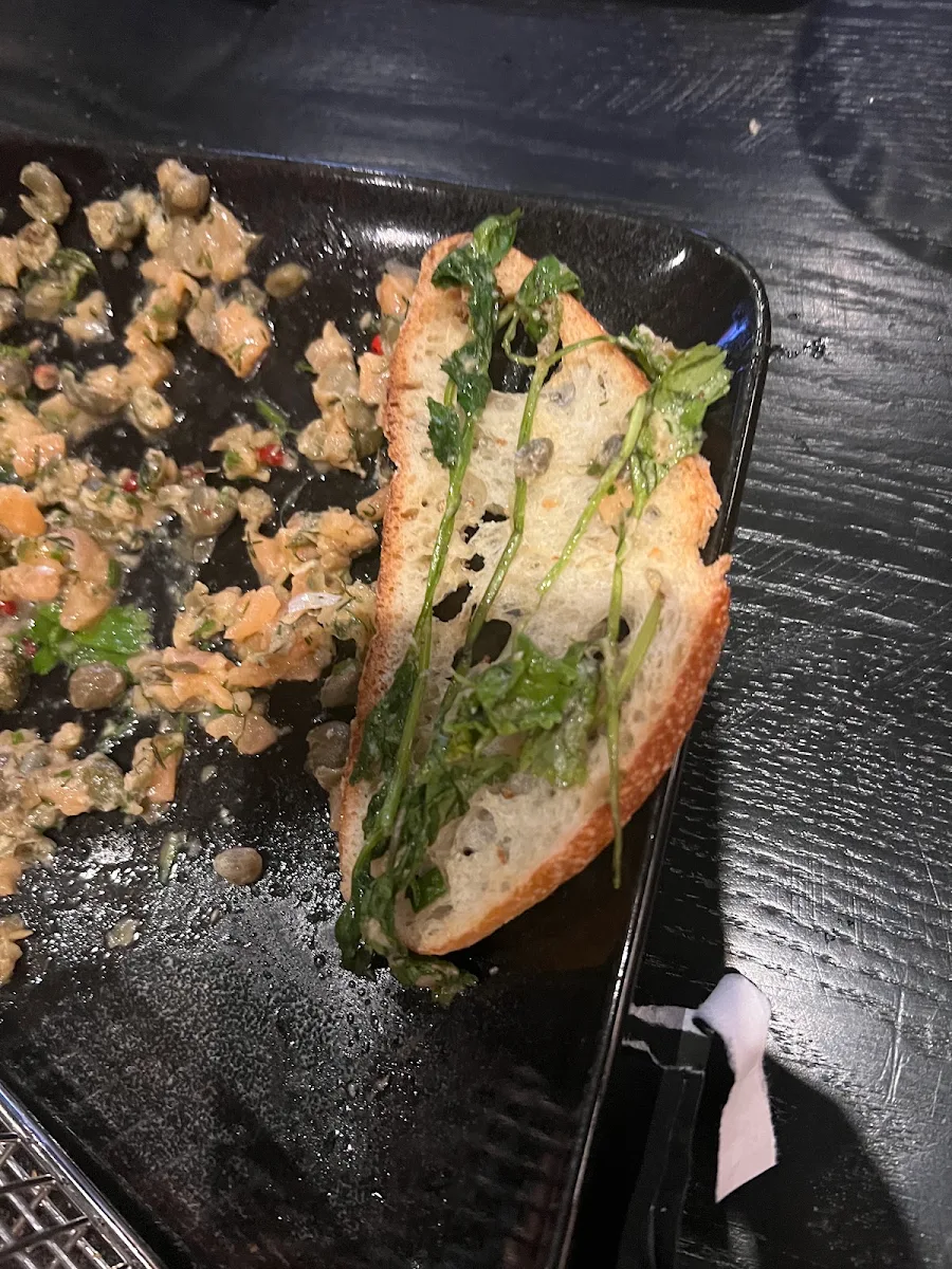 Tartare de Saumon, Pub du Parvis