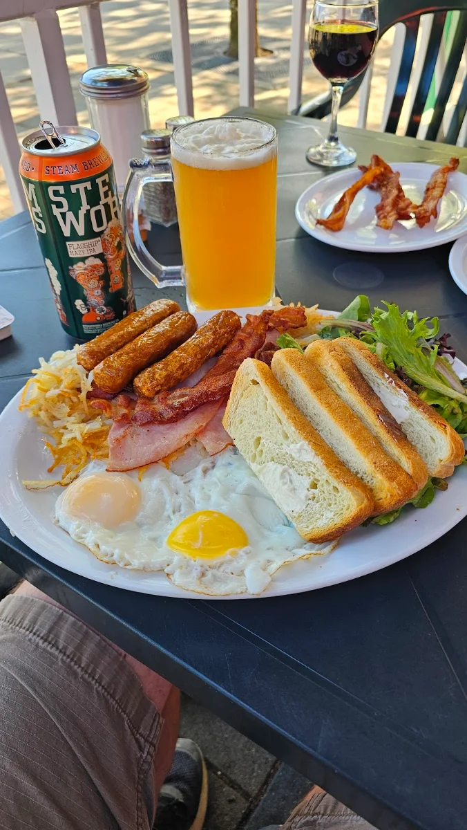 Classic Breakfast, Lakeview Restaurant