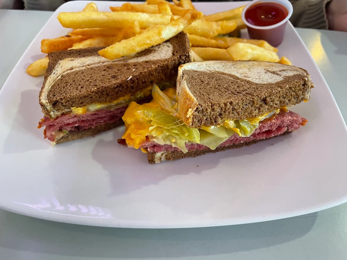 Corned Beef Sandwich, Lakeview Restaurant