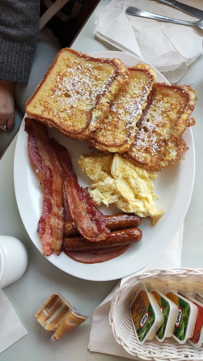French Toast with Ham 1pc Bacon 3pc or Sausage, Lakeview Restaurant