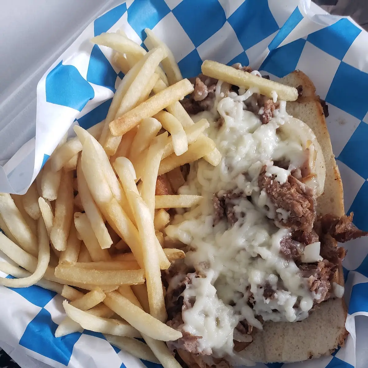 Phili Cheese Steak Sub w Fries