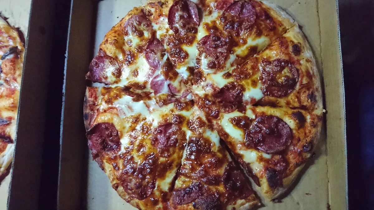 Pepperroni, Pizza Holic Eden