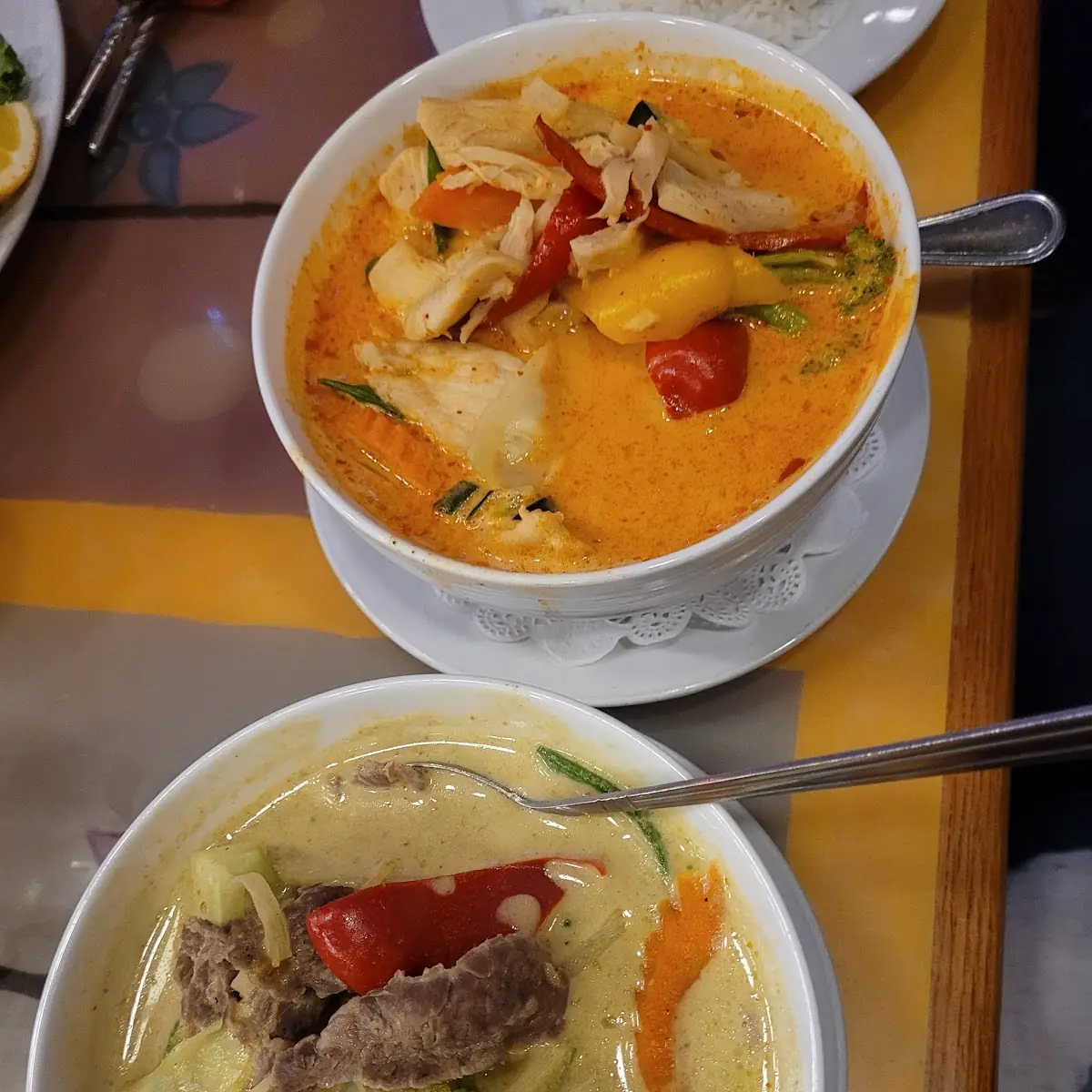 Green Curry and Red Curry