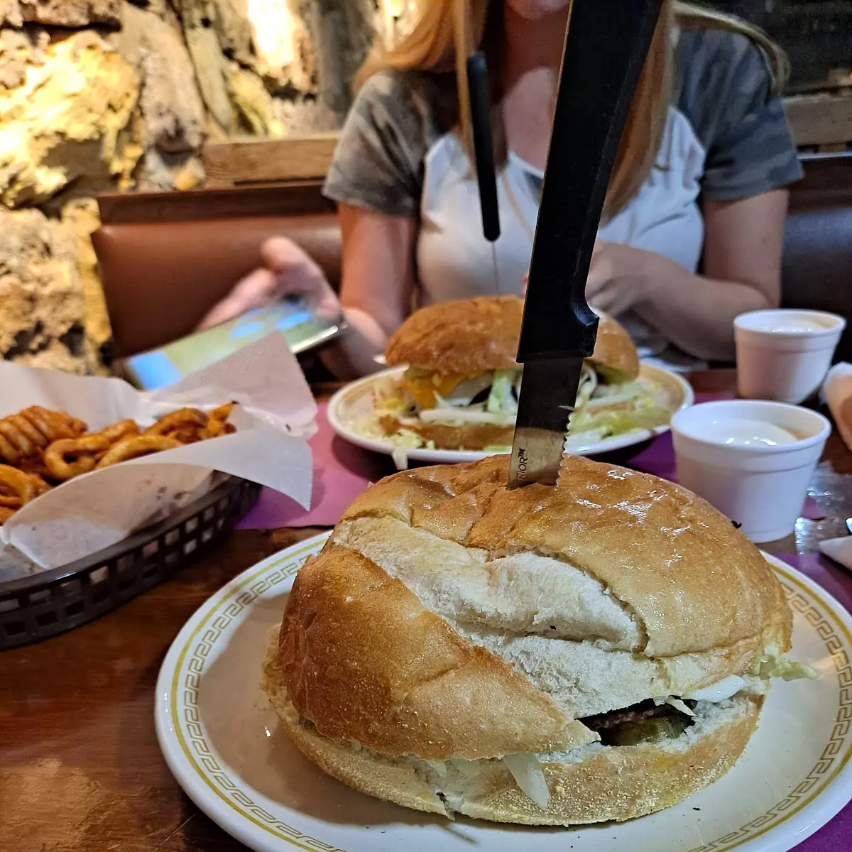 Dino Burger
