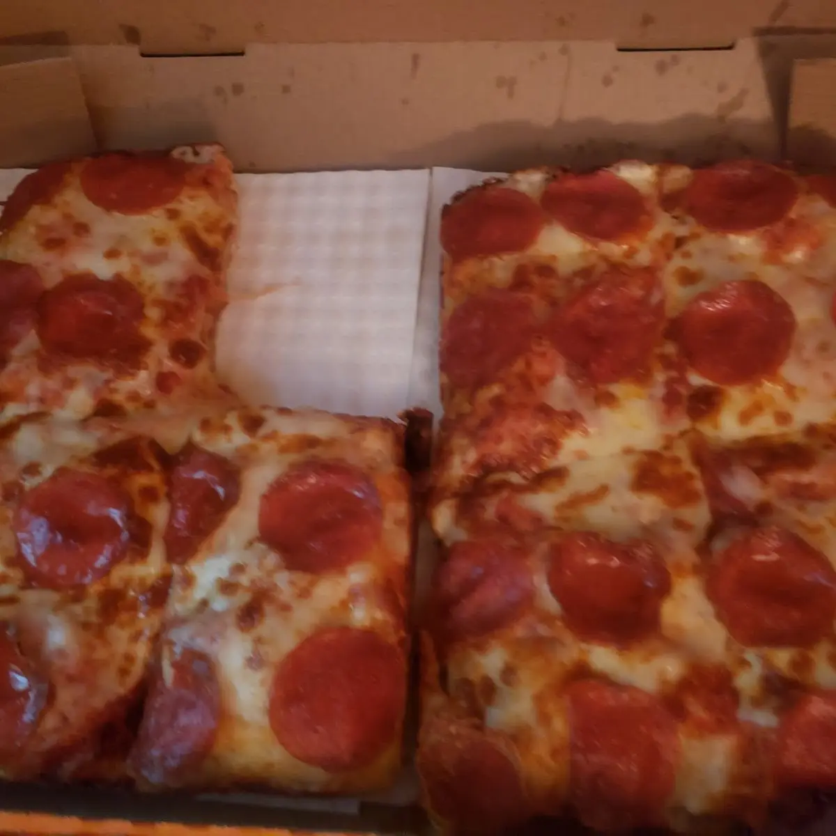 Detroit Style Pizza