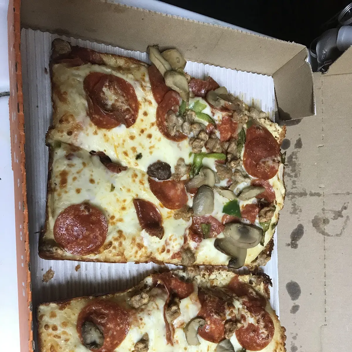 Pizza Supreme Pizza