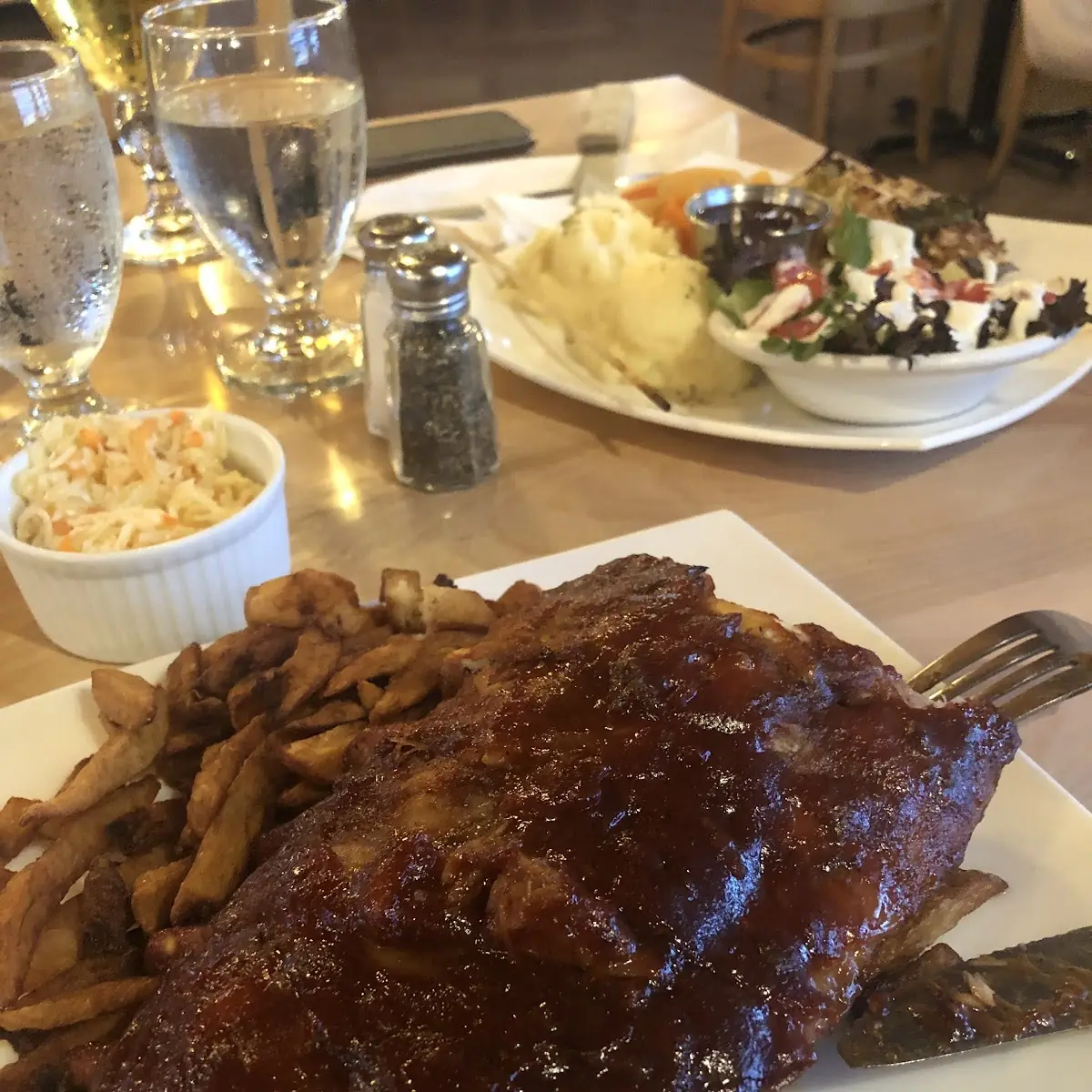 Cotes Levée, Resto-Bar le Douglas