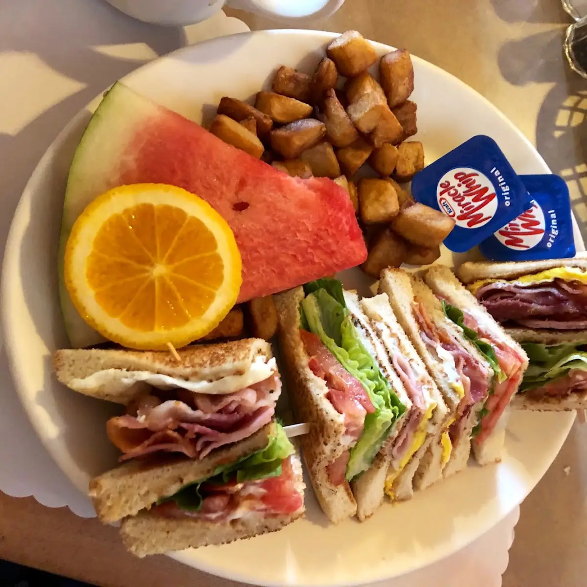 Highlights, Resto-Bar le Douglas