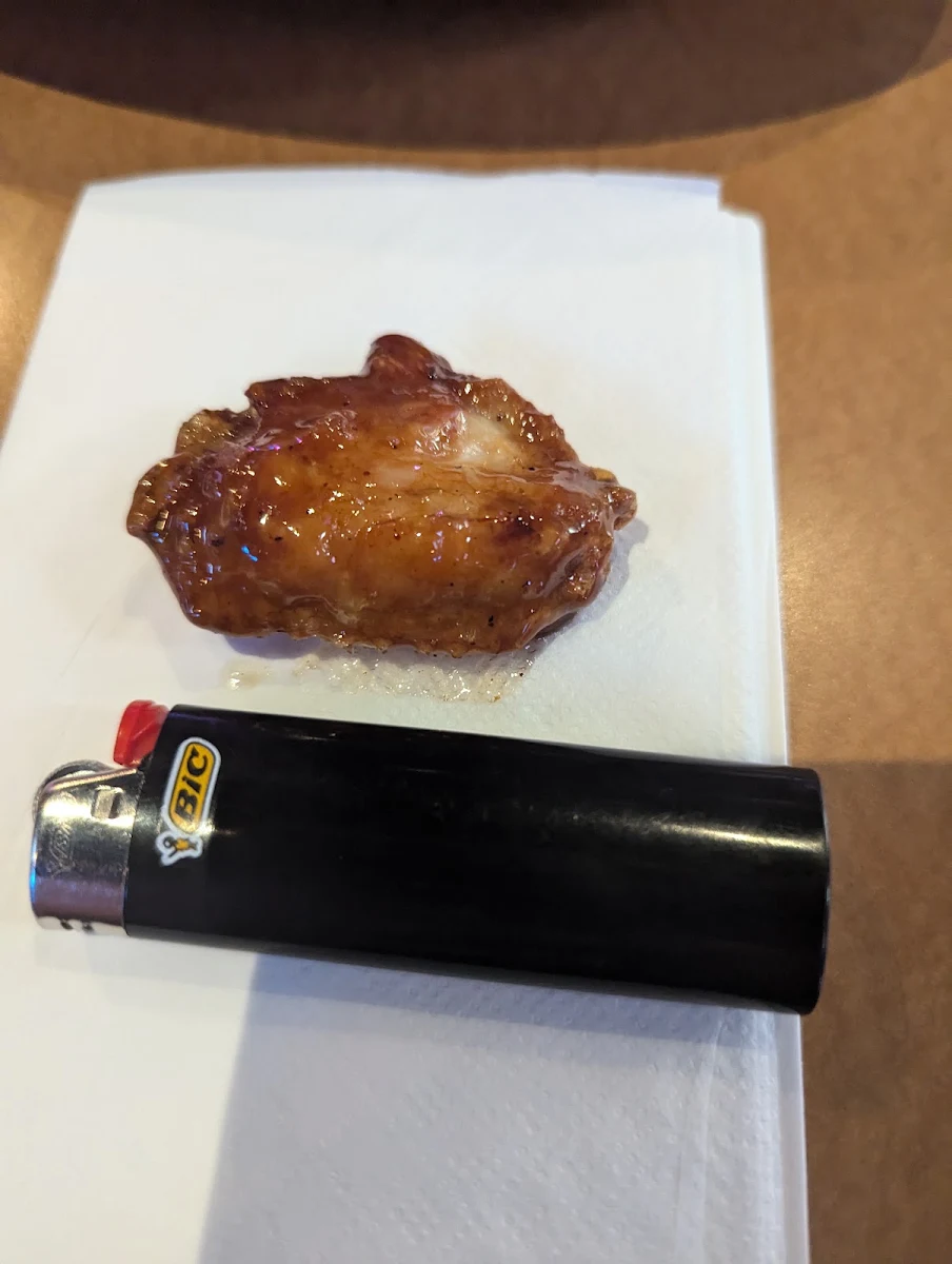 Smallest Chicken Wings Ever, Boston Pizza