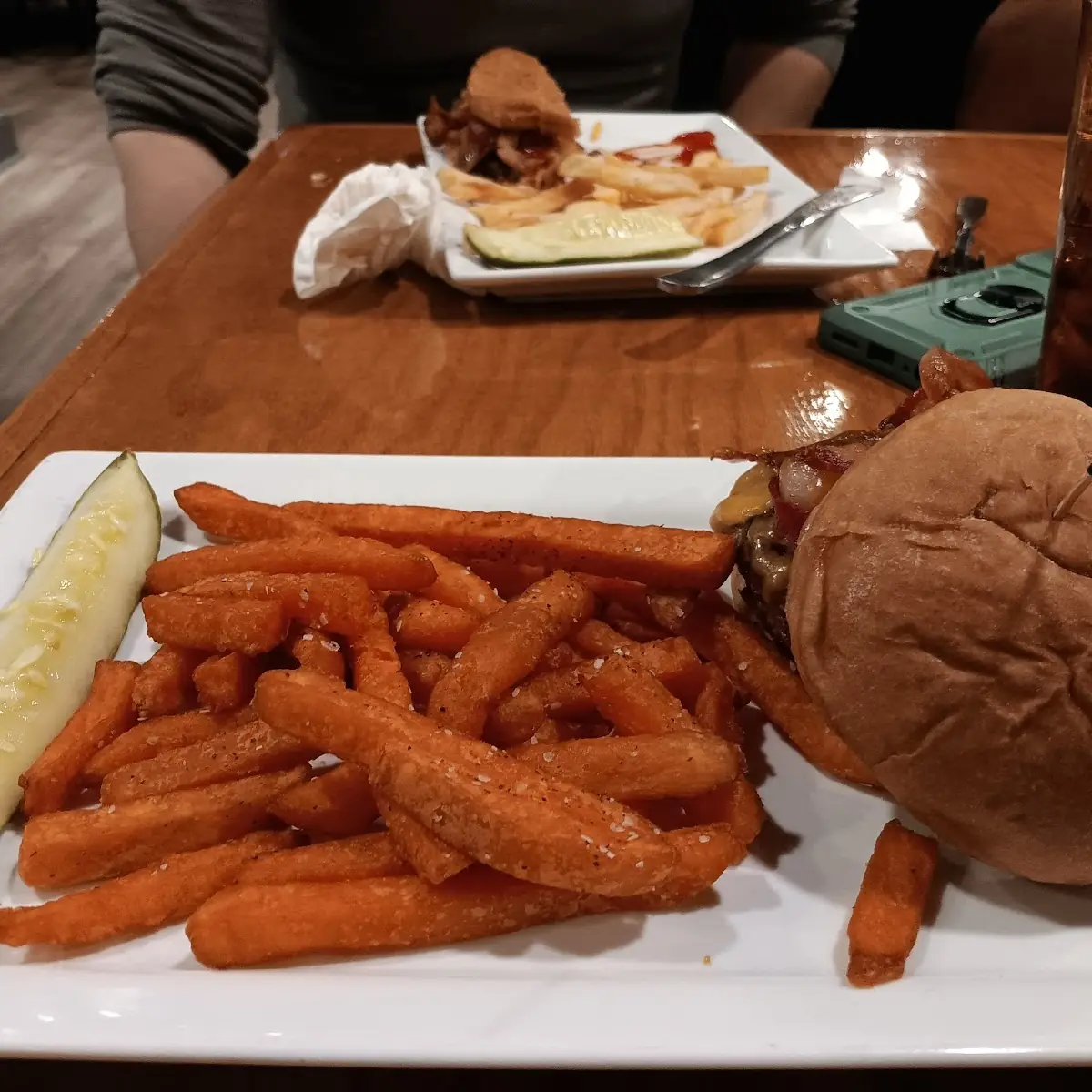 Cheddar Burger