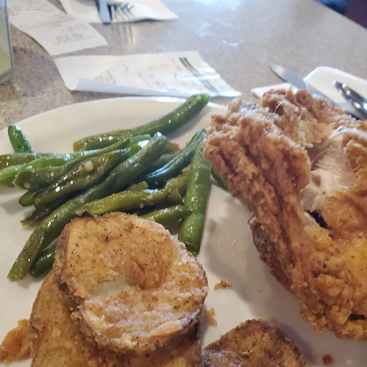 Garlic Green Beans Fried Chicken and Fried Potatoes
