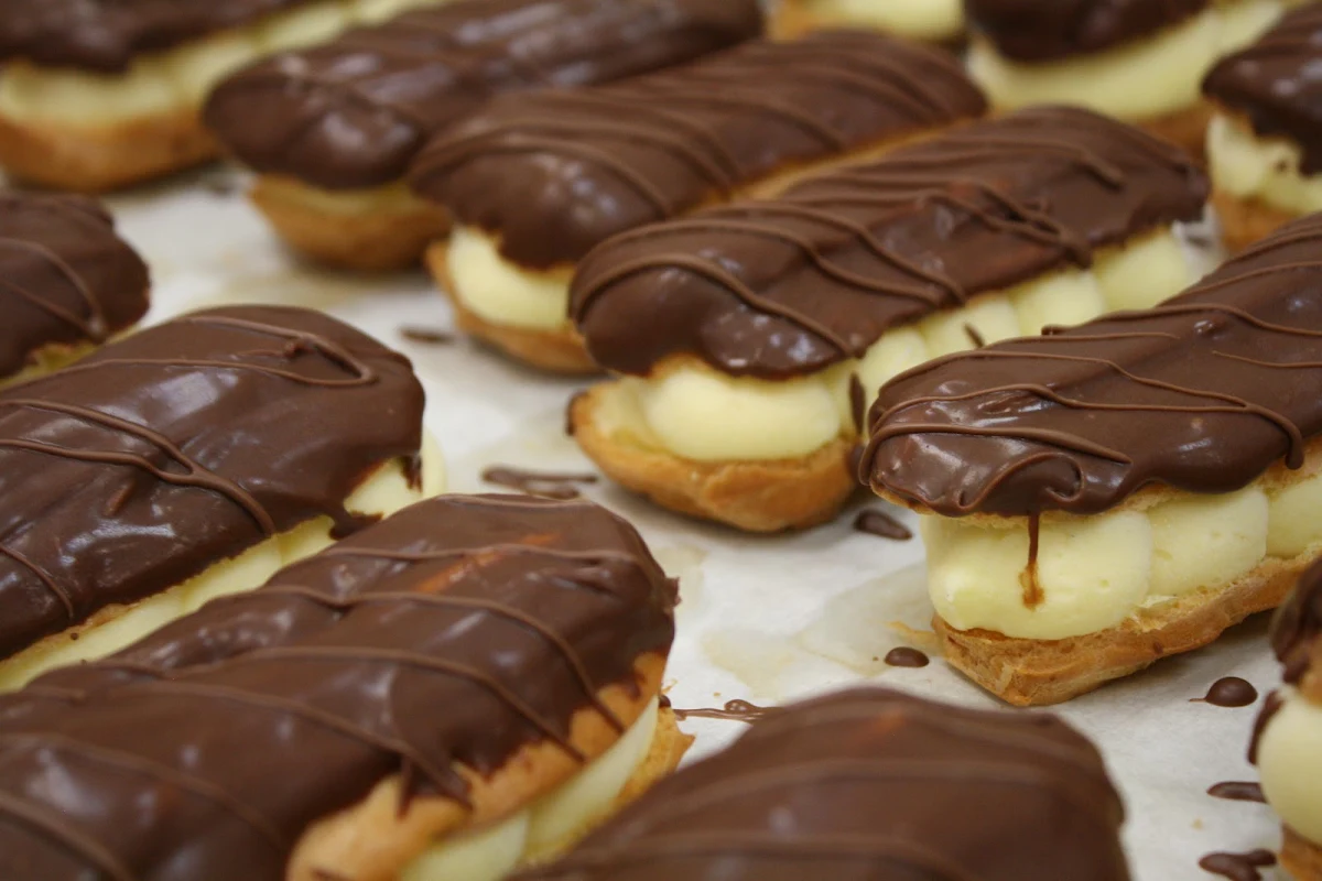 Chocolate Eclair
