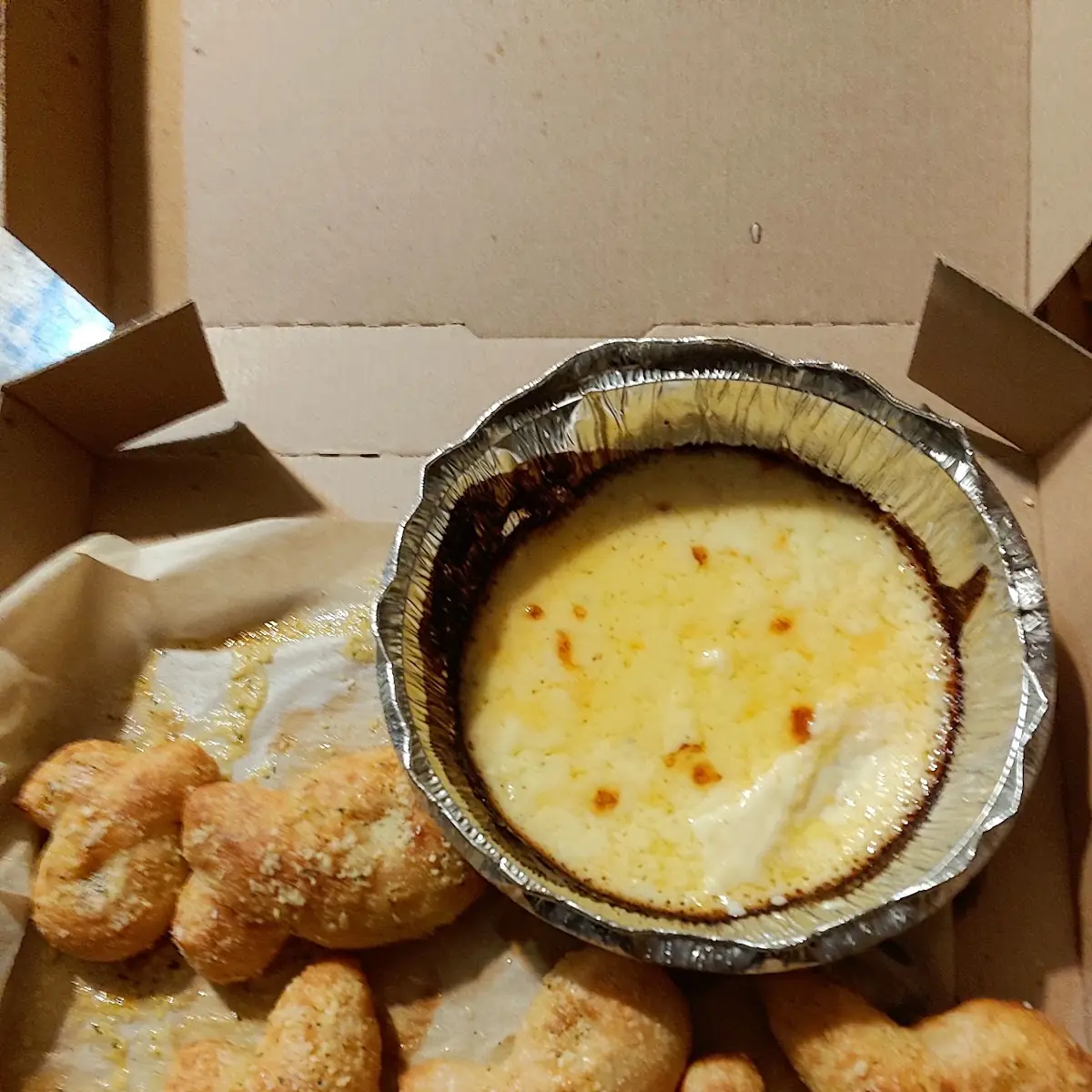 Parmesan Garlic Bread Knots & 5 Cheese Dip