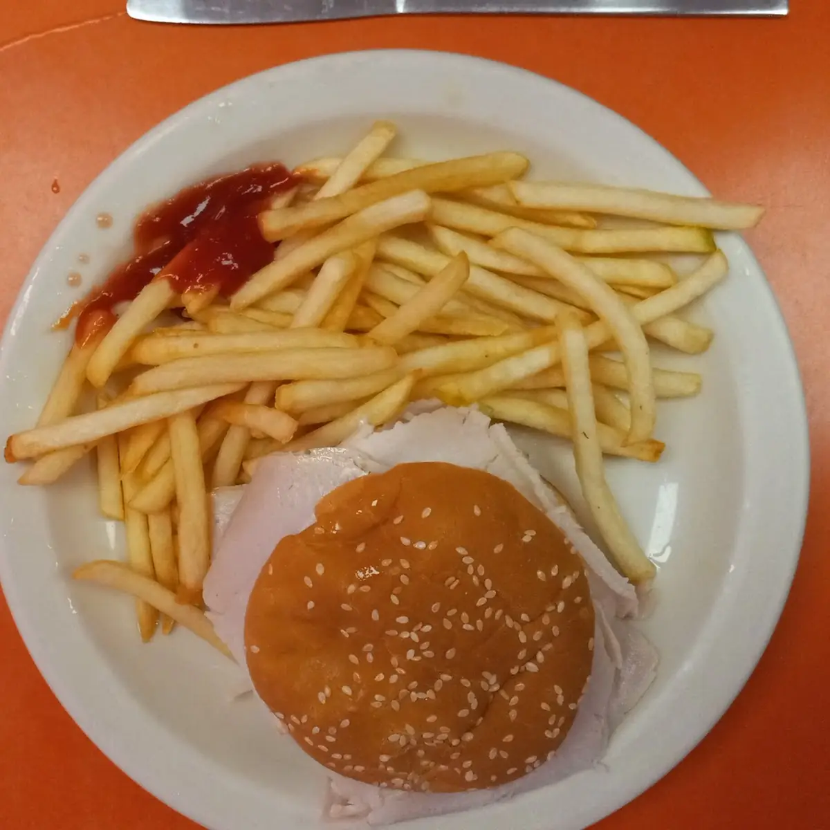 Turkey Sandwich with Lettuce and Tomato