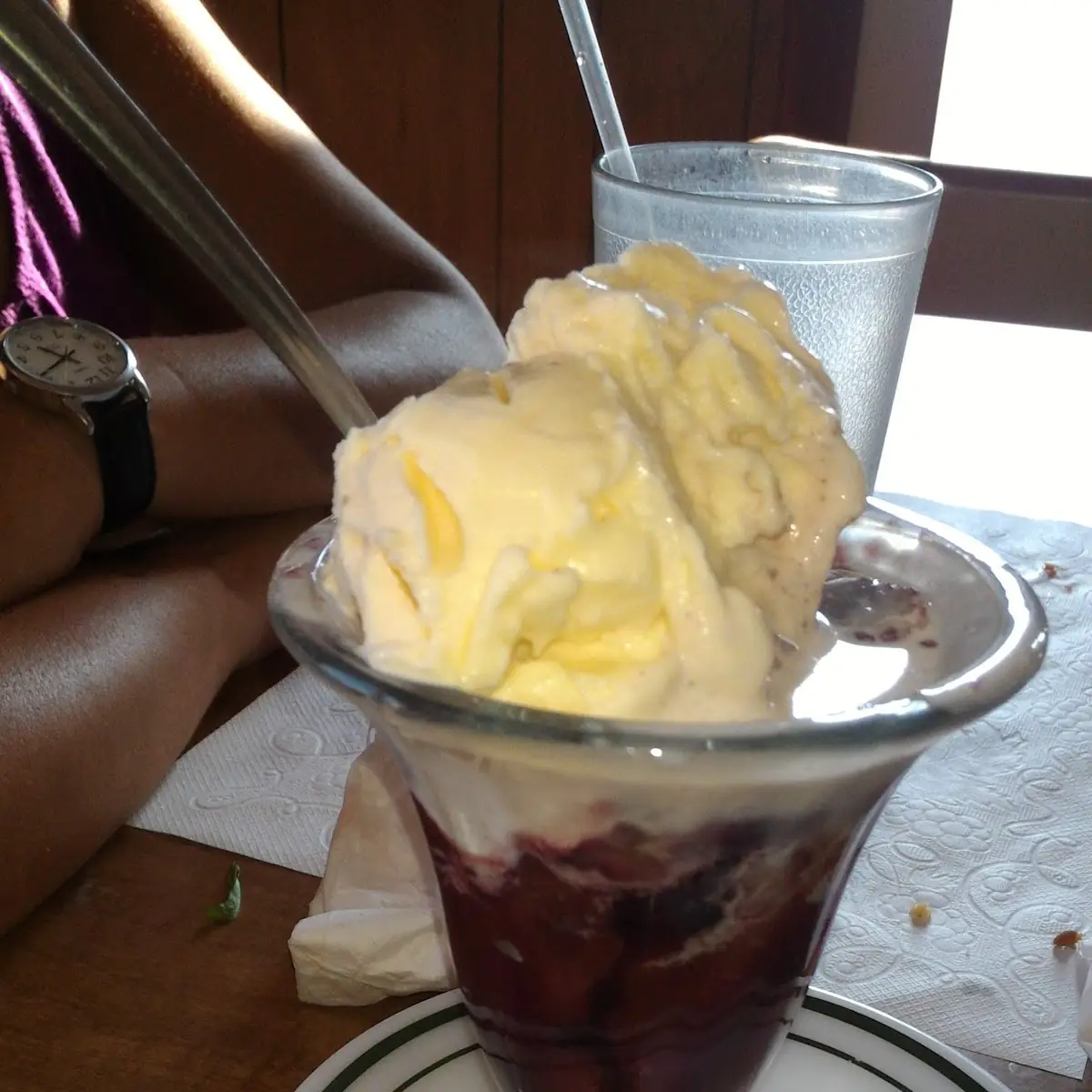 Blackberry Cobbler a La Mode