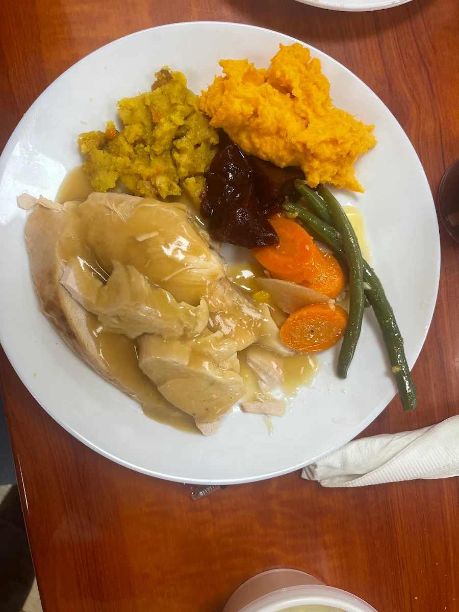 Stuffed Cabage with Mashed Potato and Vegetables