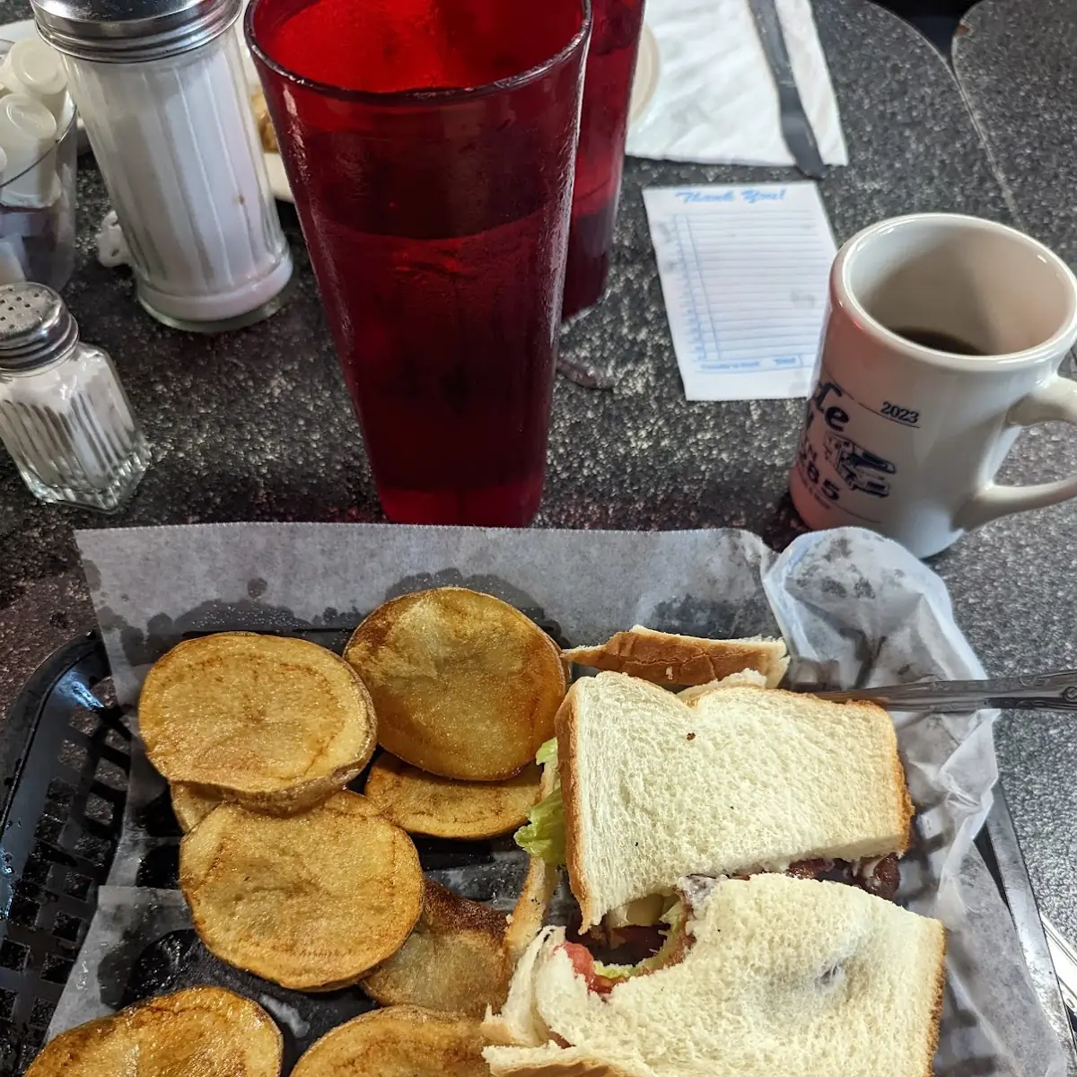 blt with Home Fries