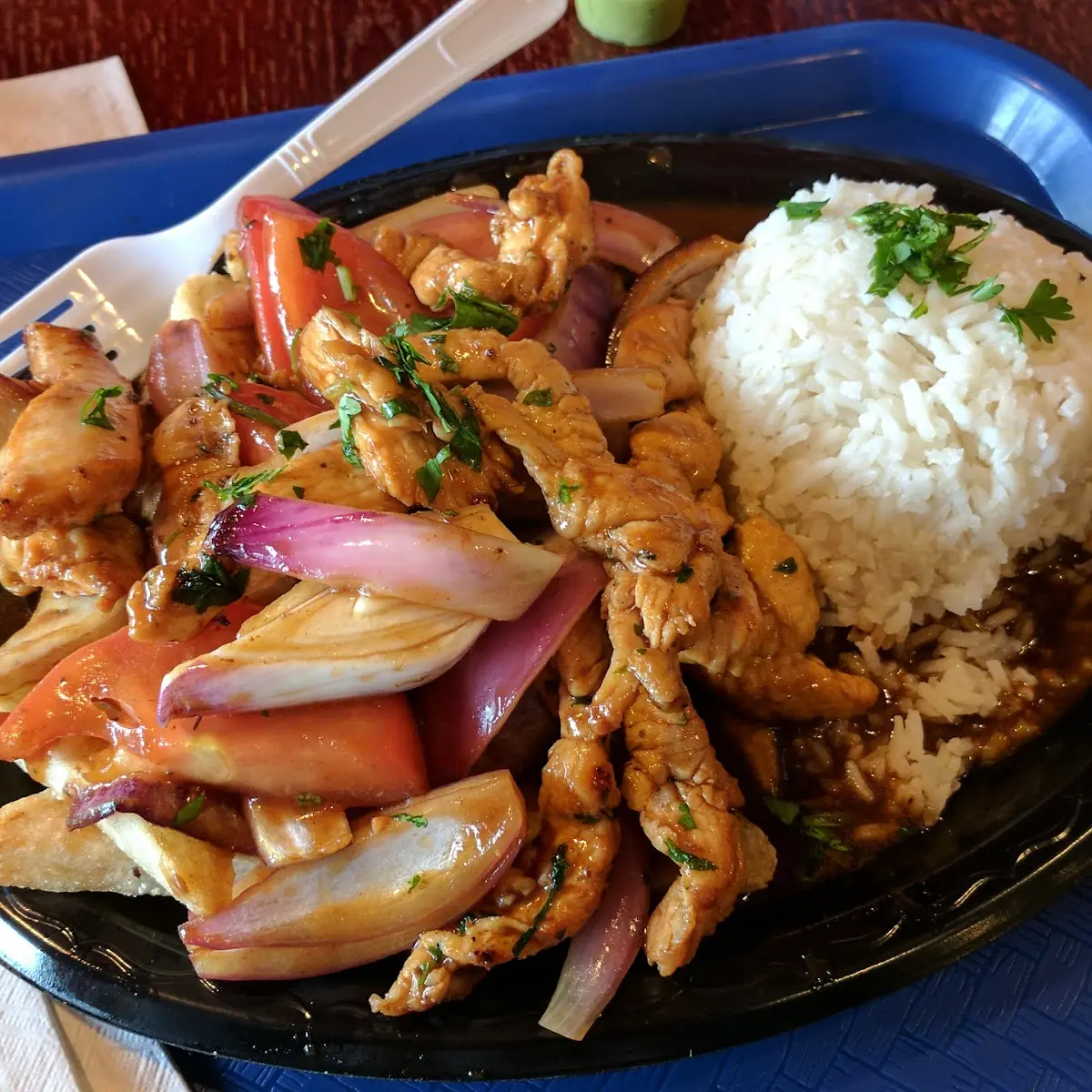 Pollo Saltado