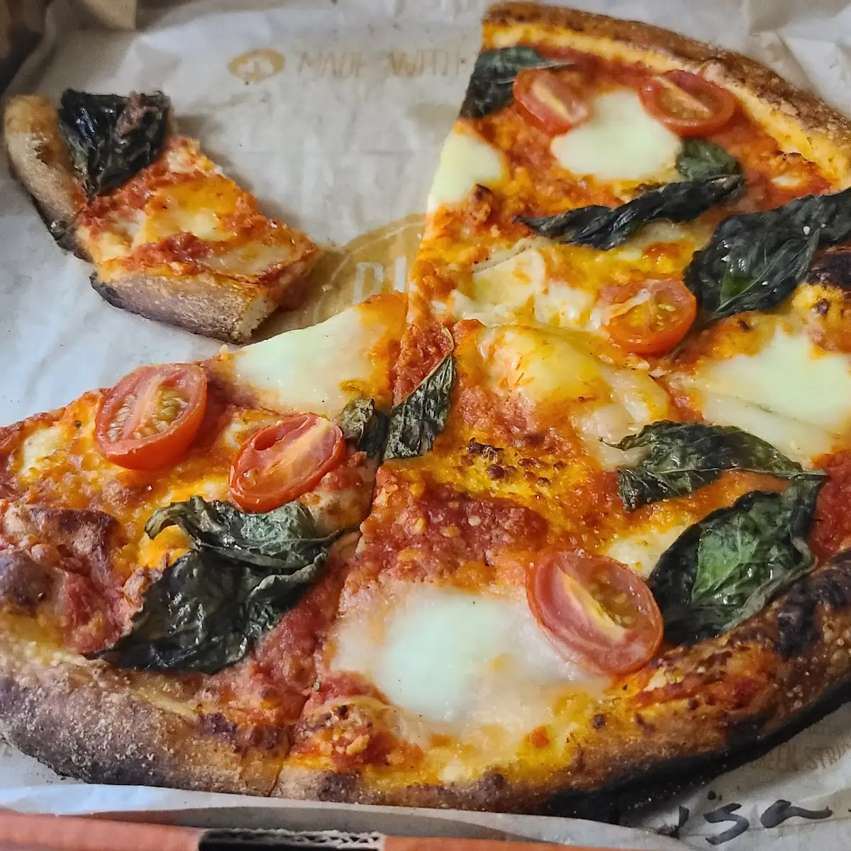 Red Vine Pizza