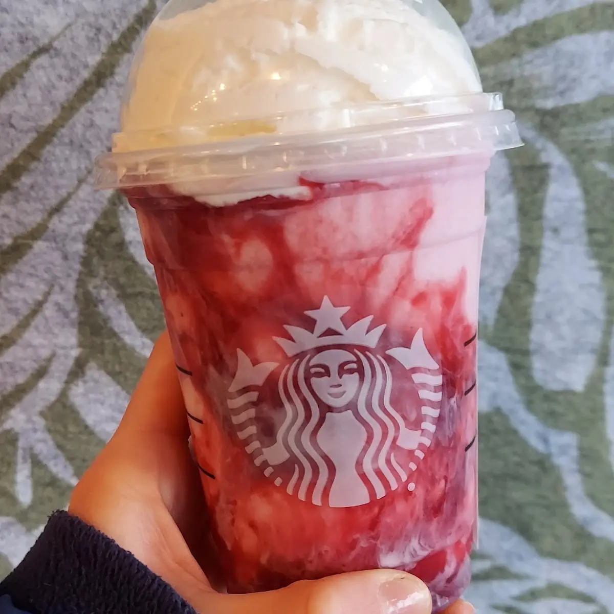 Strawberry Crème Frappuccino Blended Beverage