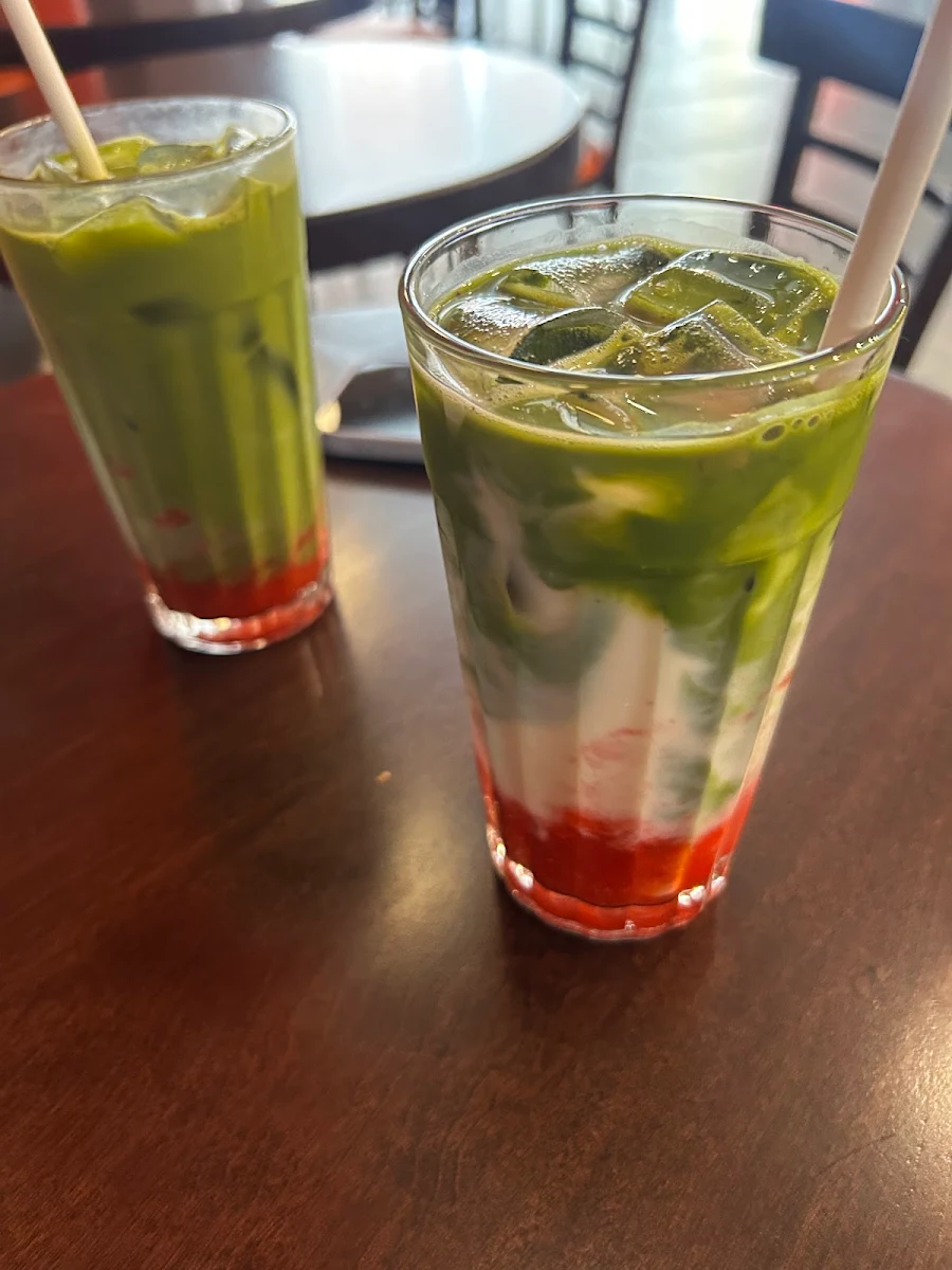Ice Matcha Strawberry 16oz, Café Noya - First Udon Café in Montreal