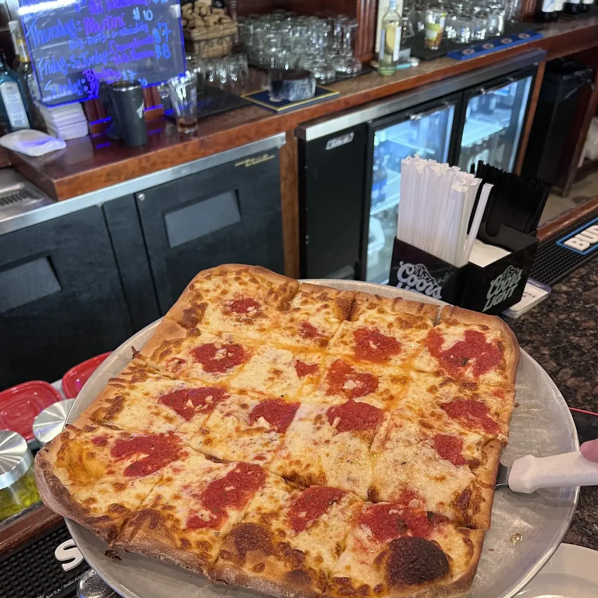 Momma’S Pizza