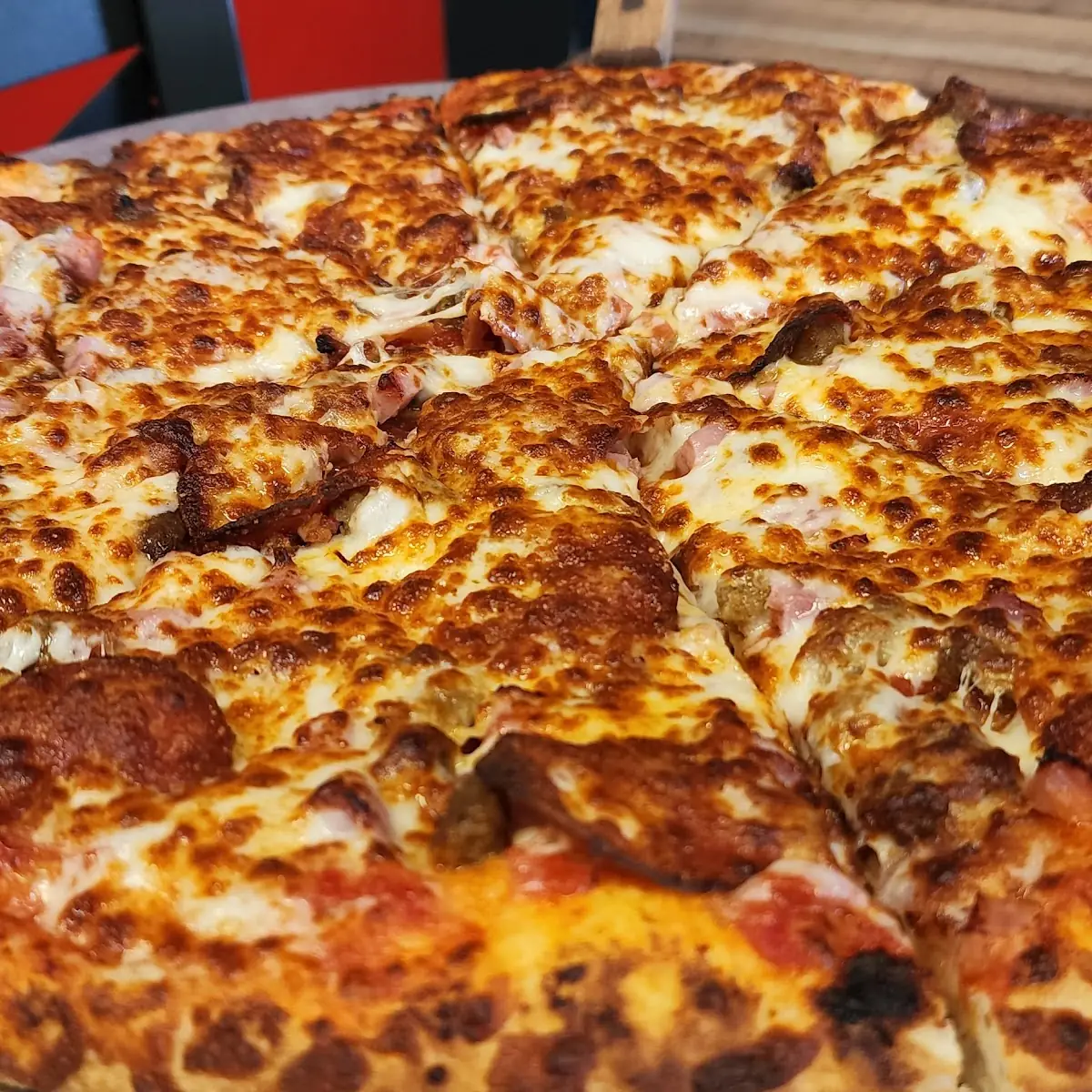 4 Slices BBQ Pork Pizza + Drink Combo