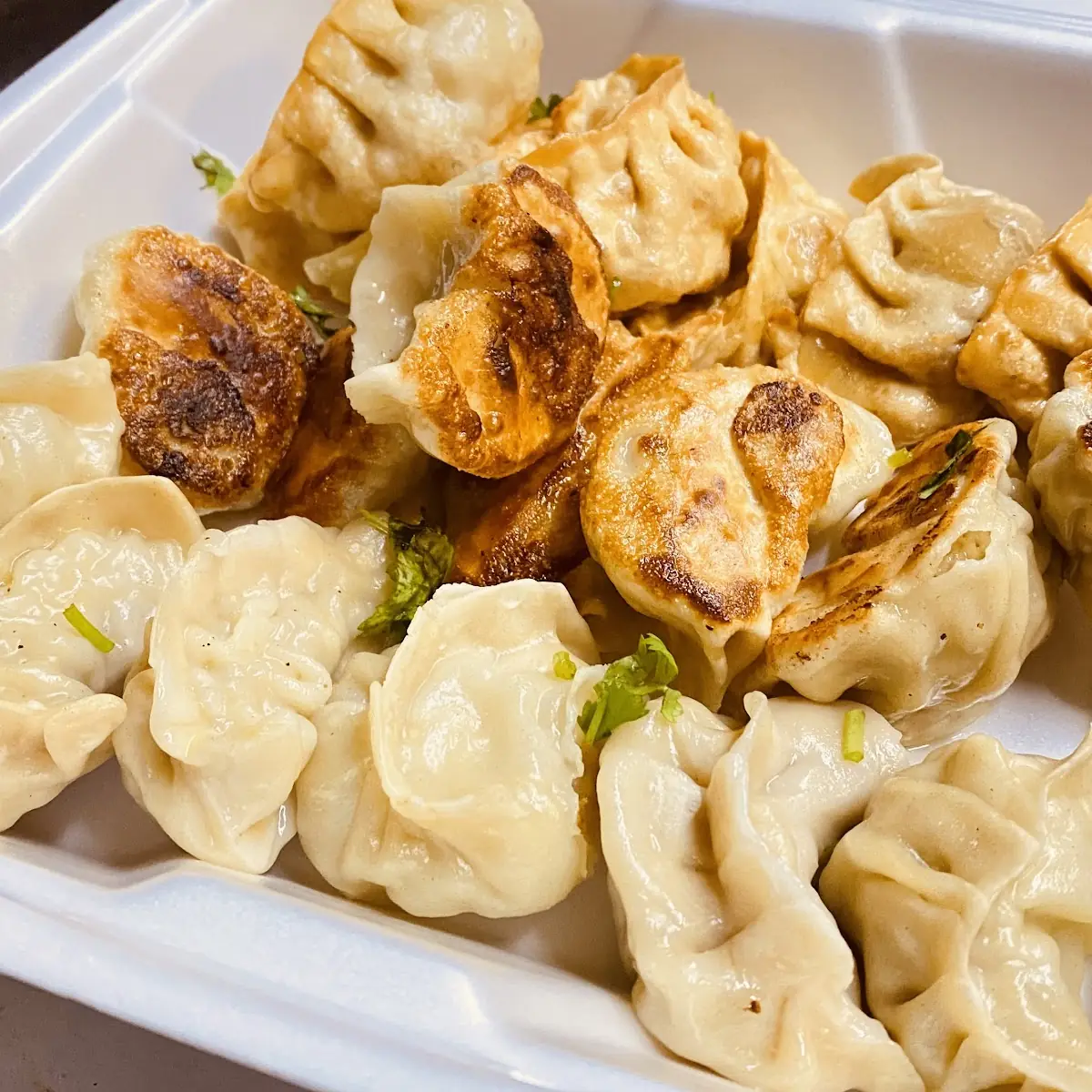 Momo Plater